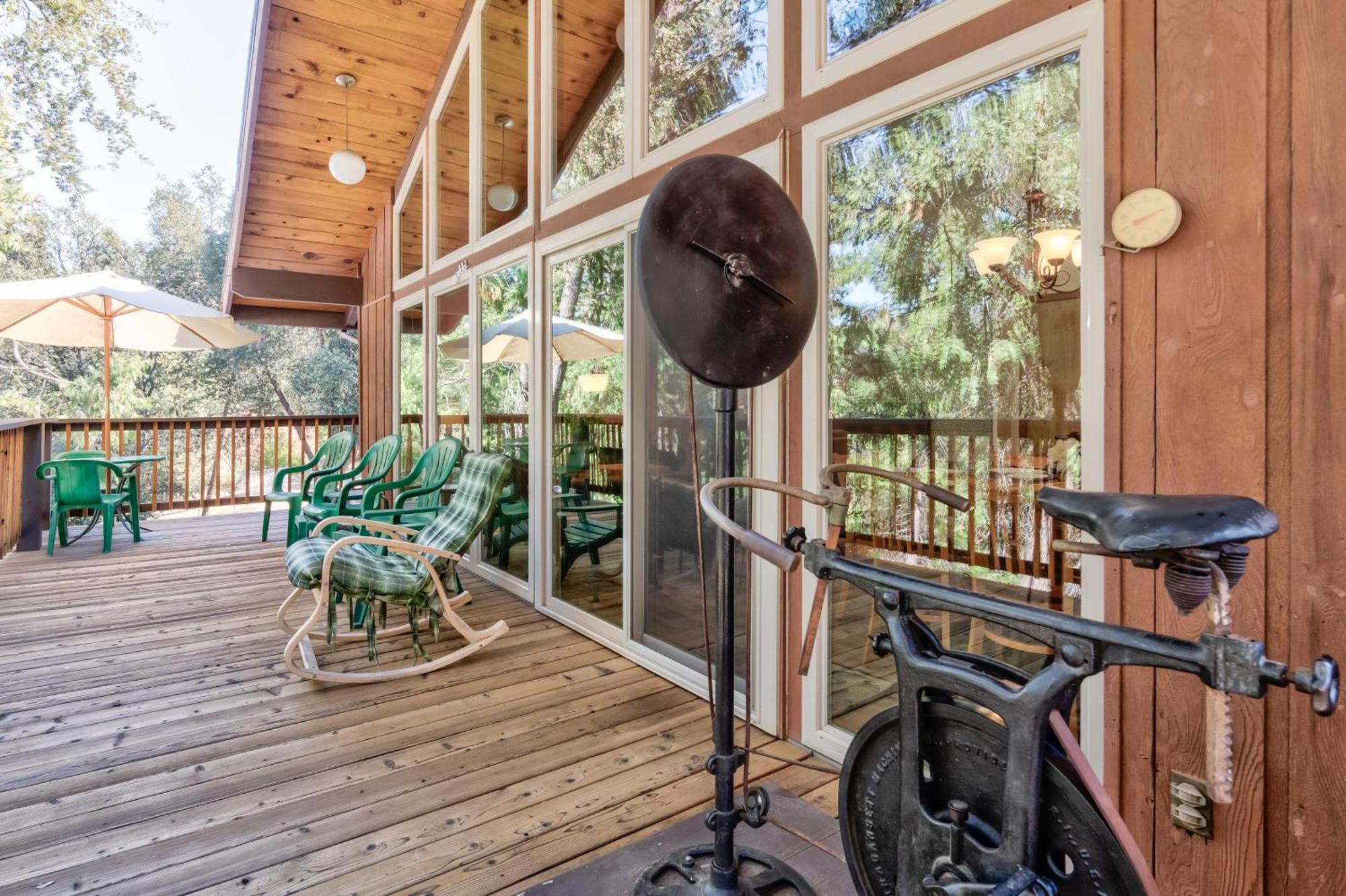 Cedar Mountain Lodge Oakhurst Buitenkant foto