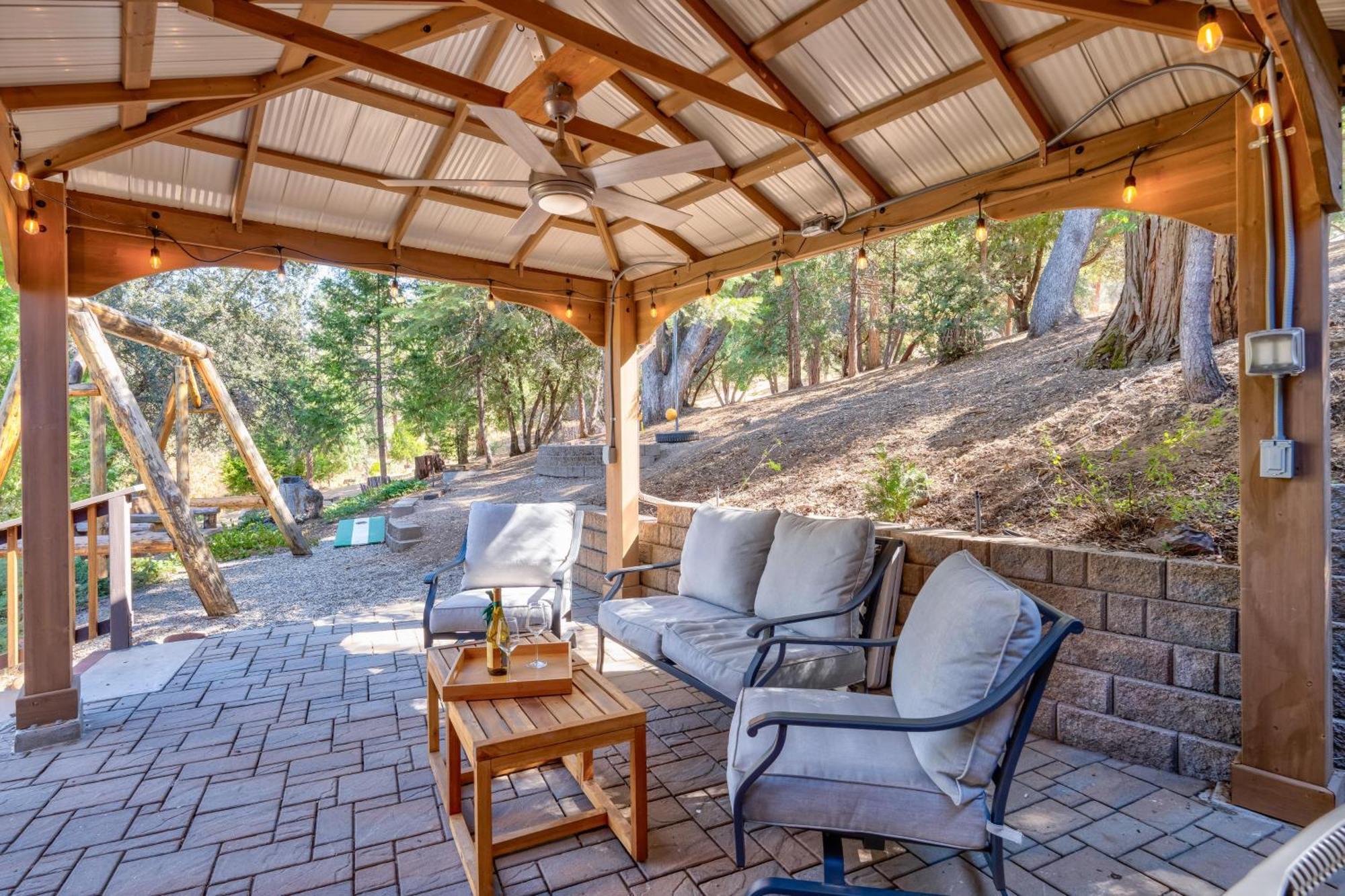 Cedar Mountain Lodge Oakhurst Buitenkant foto